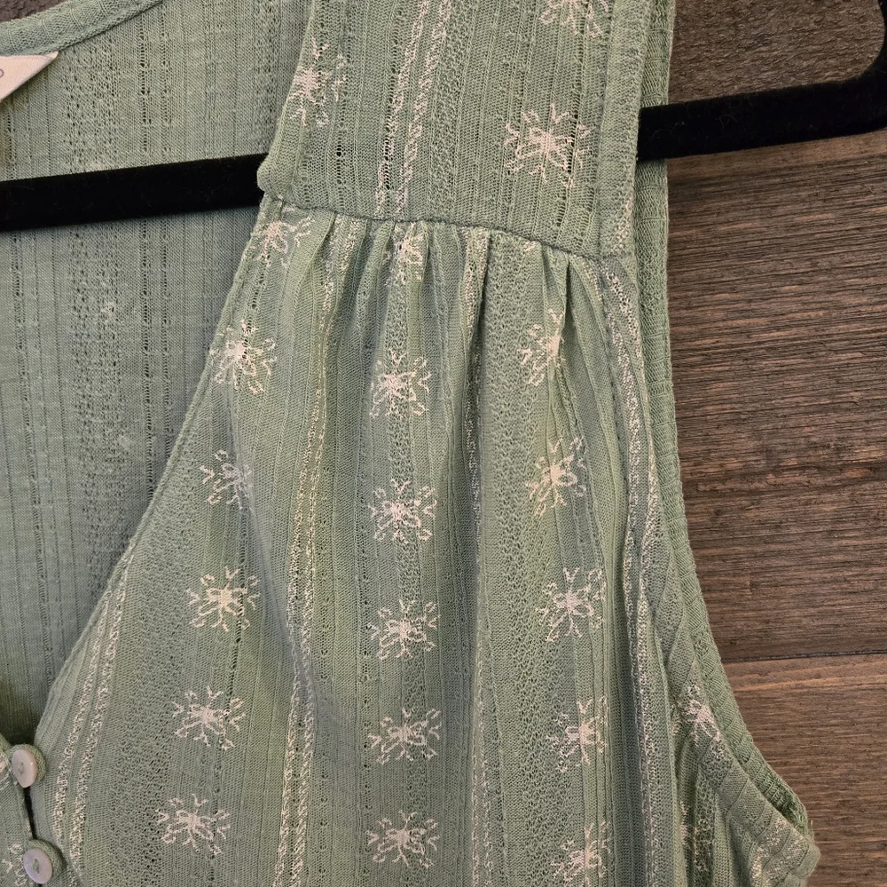 LUCKY BRAND Green & White Floral Printed Sleeveless Top - Size Medium - Picture 3 of 9